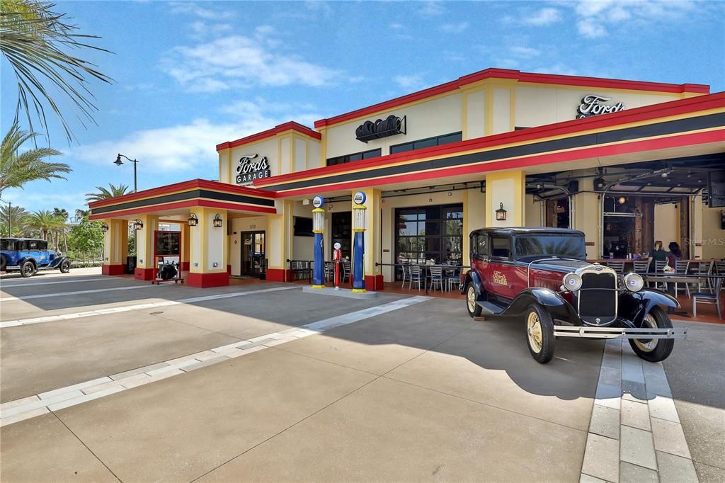 For Sale: $445,000 (4 beds, 3 baths, 1719 Square Feet)