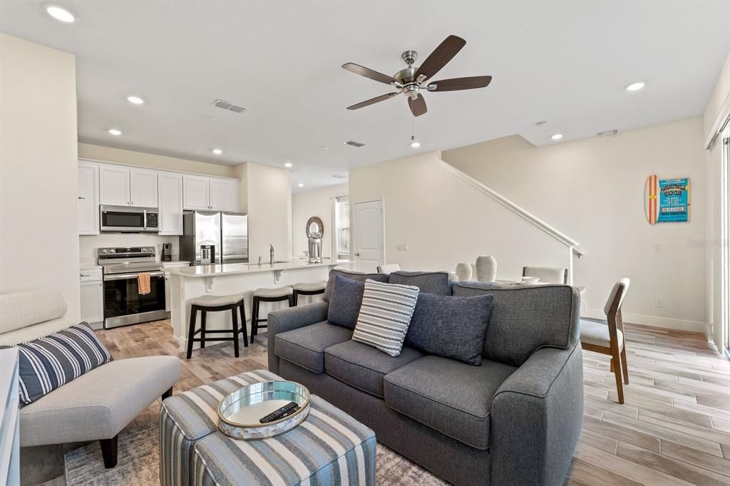 For Sale: $445,000 (4 beds, 3 baths, 1719 Square Feet)