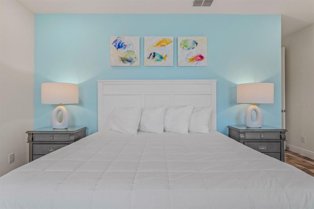 For Sale: $445,000 (4 beds, 3 baths, 1719 Square Feet)