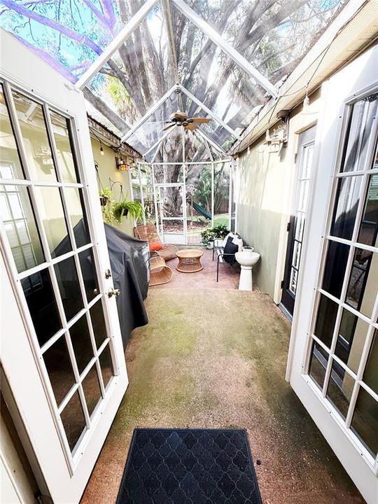 En Venta: $799,999 (4 camas, 2 baños, 1860 Pies cuadrados)