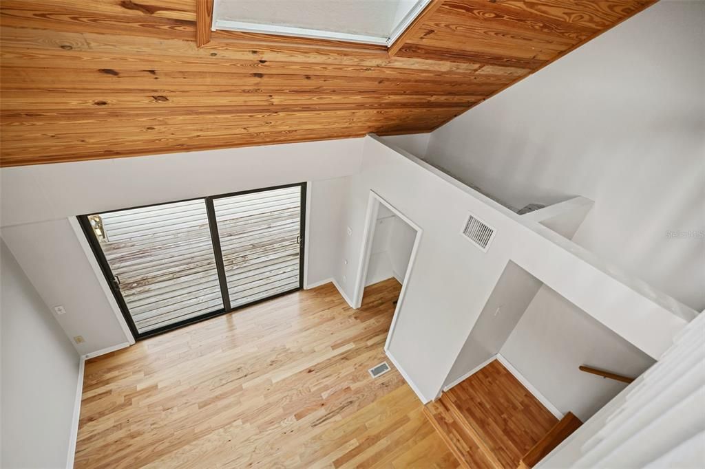 На продажу: $599,000 (2 спален, 2 ванн, 1375 Квадратных фут)