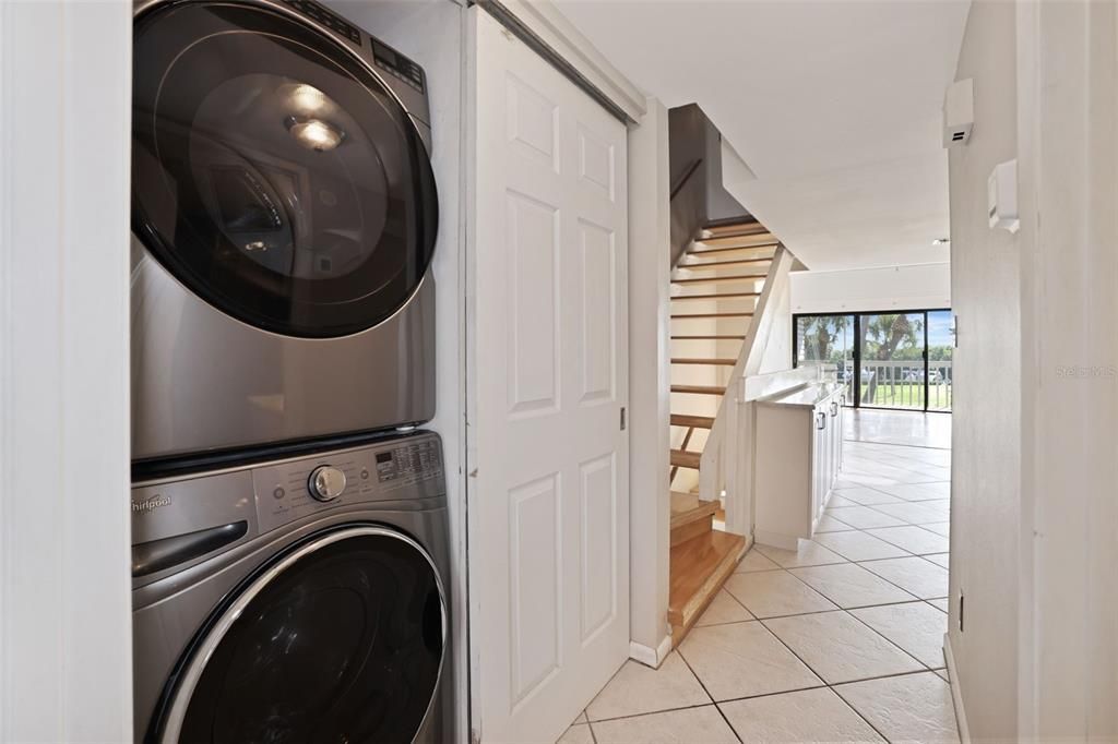 На продажу: $599,000 (2 спален, 2 ванн, 1375 Квадратных фут)