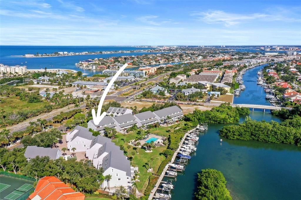 На продажу: $599,000 (2 спален, 2 ванн, 1375 Квадратных фут)