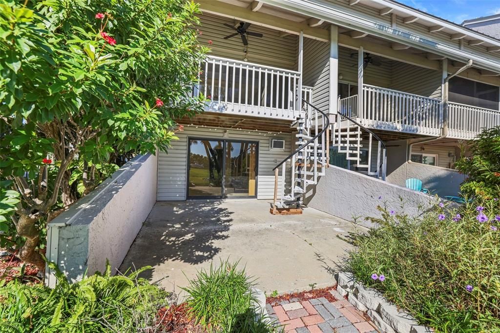 На продажу: $599,000 (2 спален, 2 ванн, 1375 Квадратных фут)