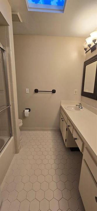 For Rent: $1,600 (2 beds, 2 baths, 1554 Square Feet)