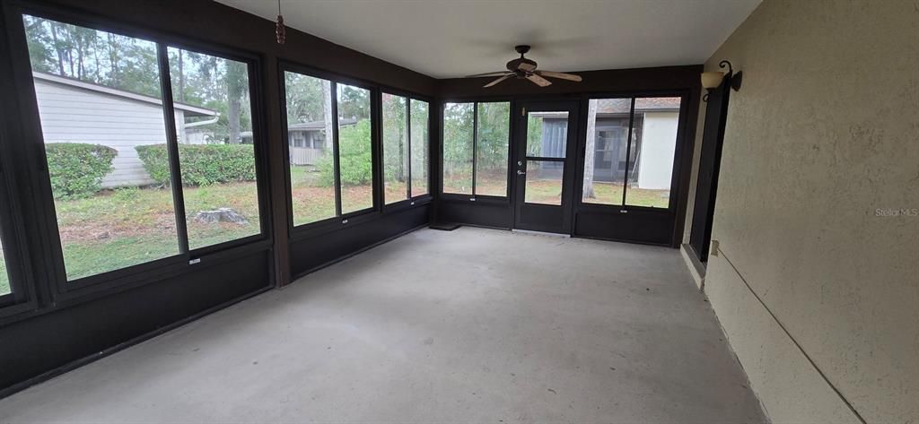 For Rent: $1,600 (2 beds, 2 baths, 1554 Square Feet)