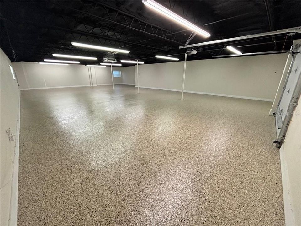 待售: $399,000 (0 贝兹, 0 浴室, 2880 平方英尺)