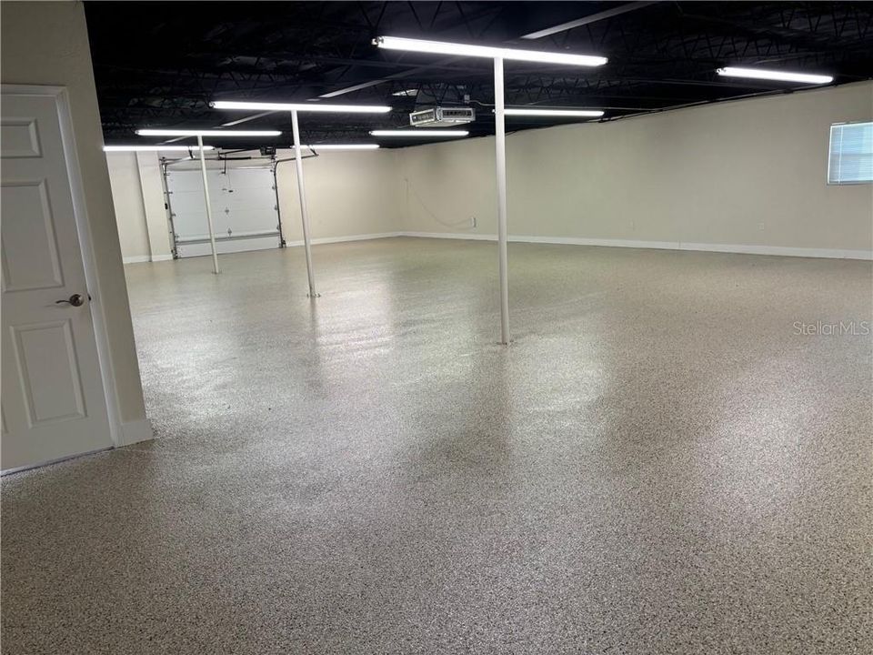 待售: $399,000 (0 贝兹, 0 浴室, 2880 平方英尺)