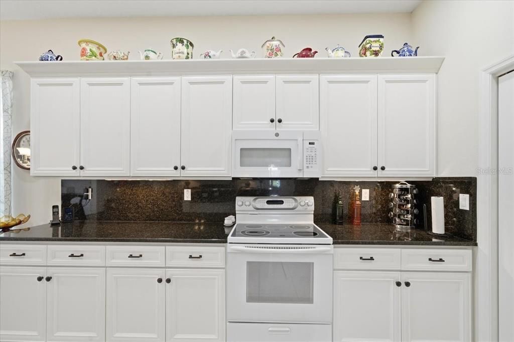 For Sale: $424,750 (3 beds, 2 baths, 2655 Square Feet)