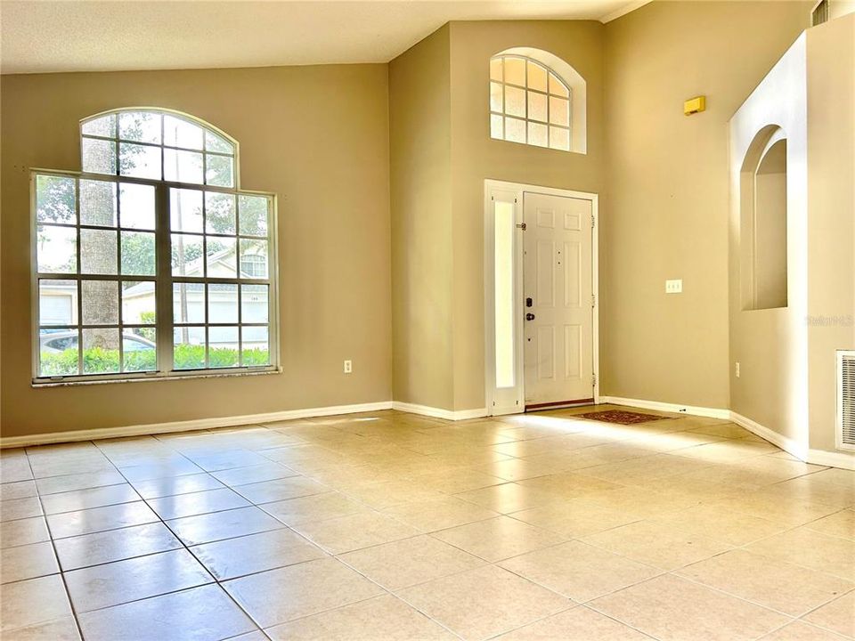 For Rent: $2,200 (4 beds, 2 baths, 1920 Square Feet)