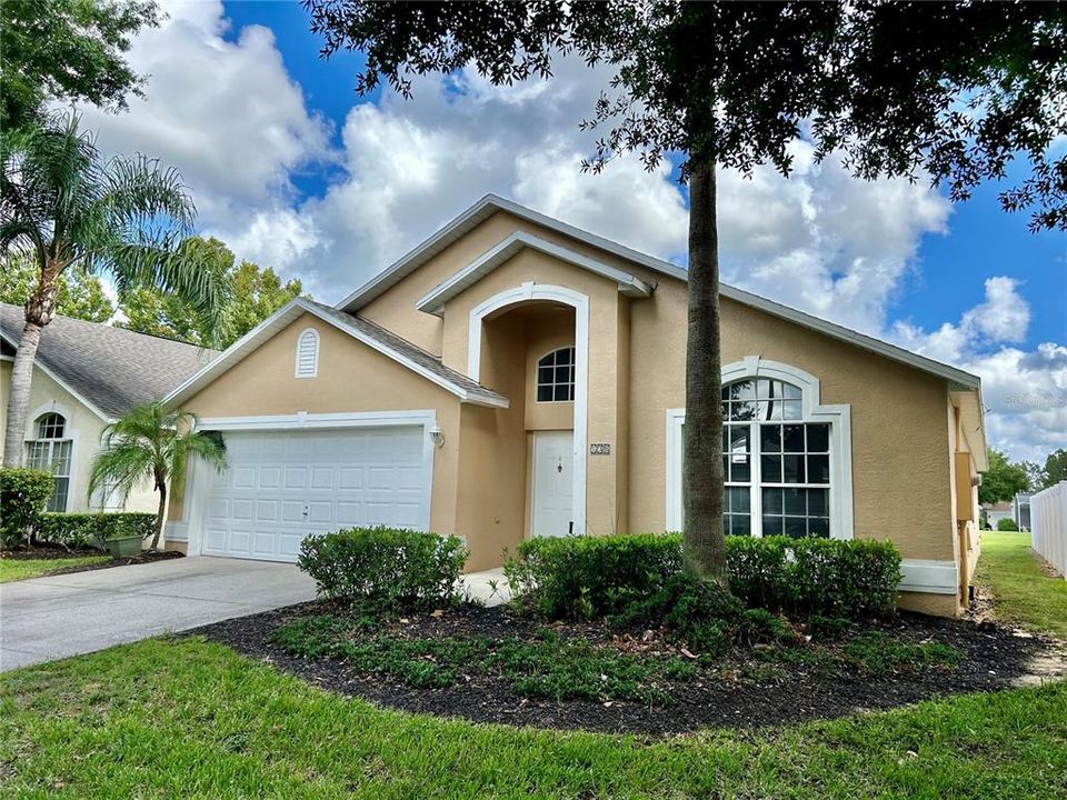 For Rent: $2,200 (4 beds, 2 baths, 1920 Square Feet)