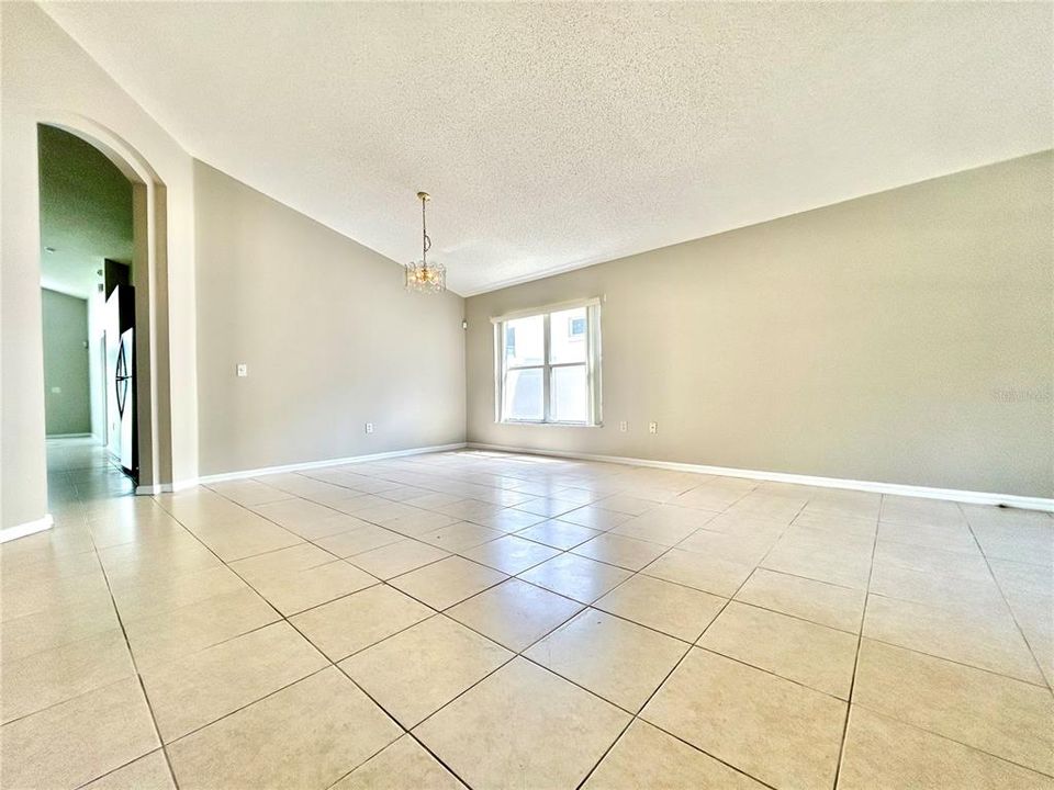 For Rent: $2,200 (4 beds, 2 baths, 1920 Square Feet)