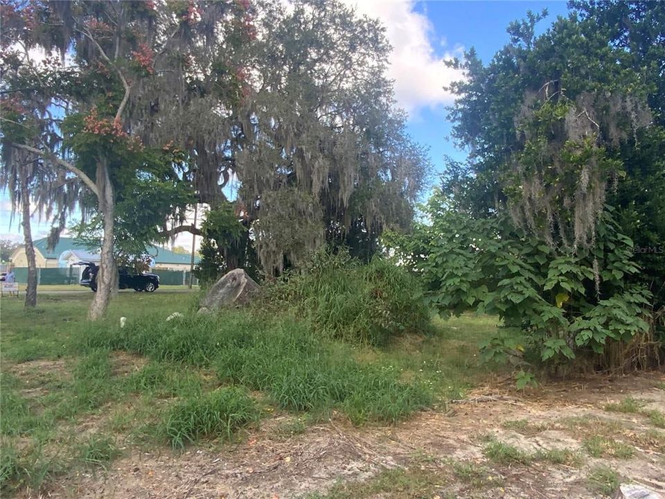 待售: $150,000 (0.31 acres)