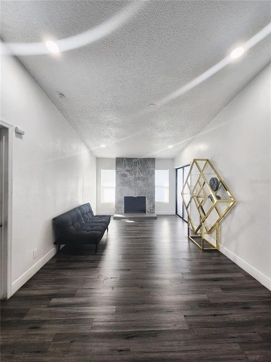 出租: $2,500 (4 贝兹, 2 浴室, 1732 平方英尺)