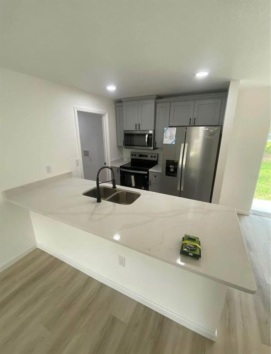 出租: $1,700 (3 贝兹, 2 浴室, 1057 平方英尺)