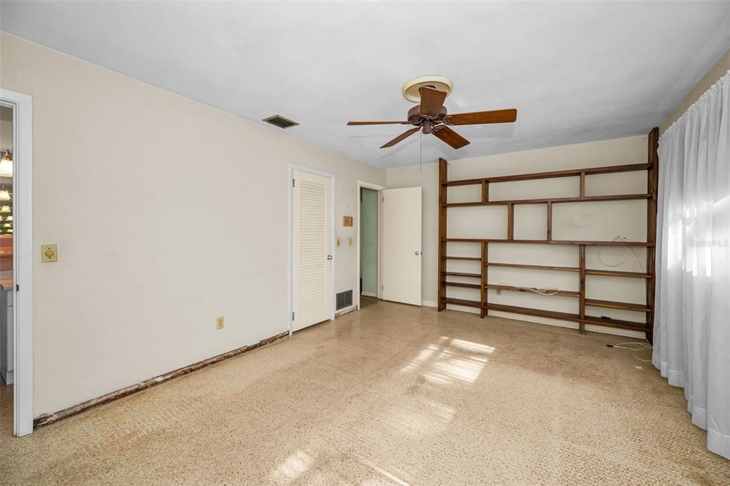 For Sale: $495,000 (4 beds, 3 baths, 2213 Square Feet)