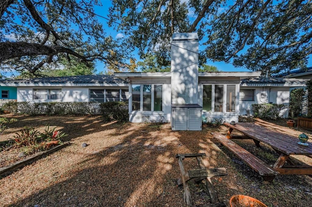 For Sale: $495,000 (4 beds, 3 baths, 2213 Square Feet)