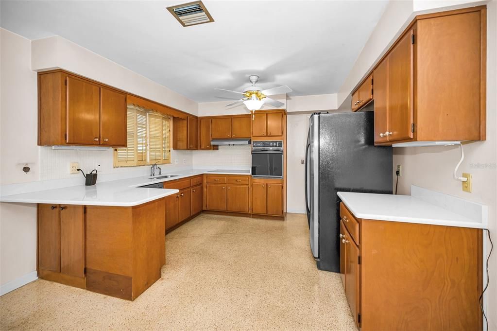 For Sale: $495,000 (4 beds, 3 baths, 2213 Square Feet)