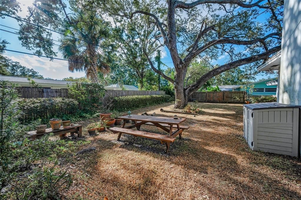 For Sale: $495,000 (4 beds, 3 baths, 2213 Square Feet)