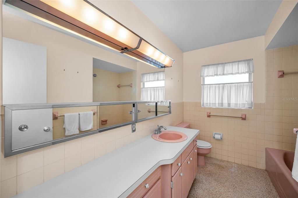 For Sale: $495,000 (4 beds, 3 baths, 2213 Square Feet)