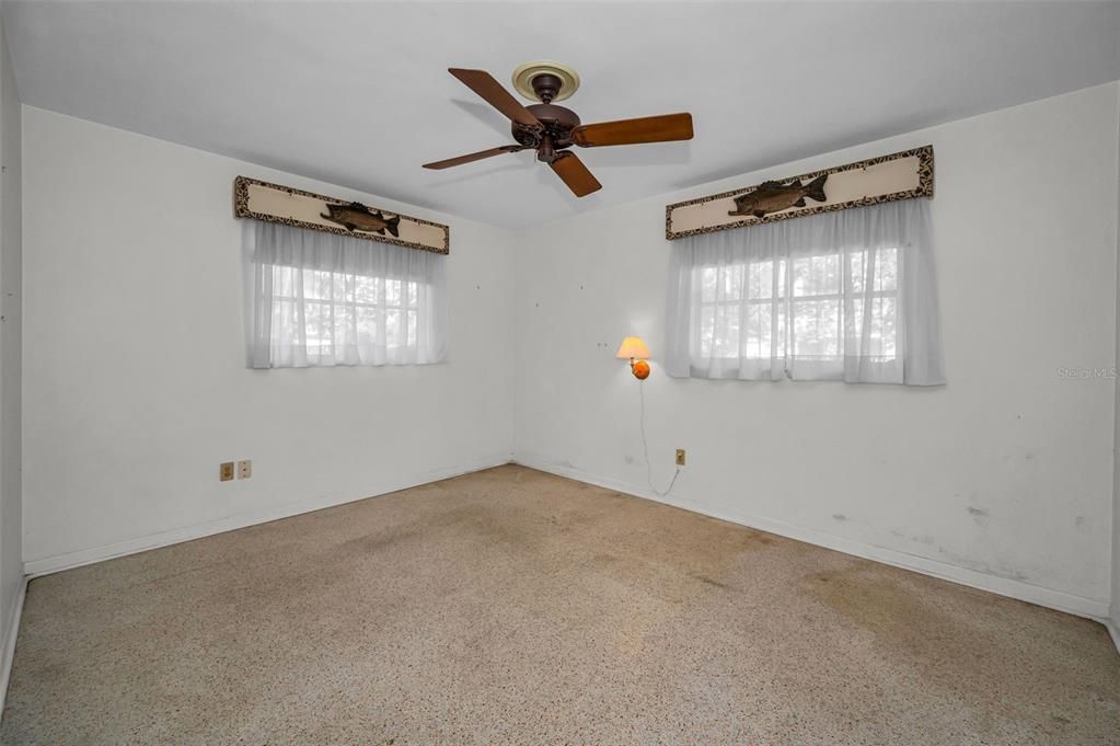 For Sale: $495,000 (4 beds, 3 baths, 2213 Square Feet)