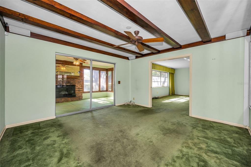 For Sale: $495,000 (4 beds, 3 baths, 2213 Square Feet)