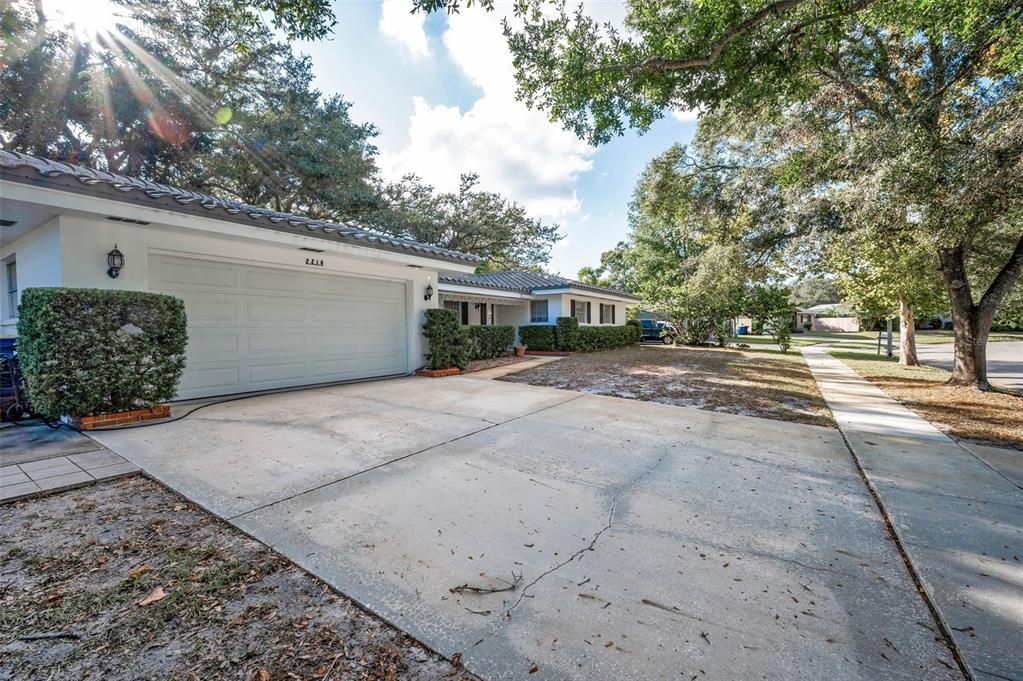 For Sale: $495,000 (4 beds, 3 baths, 2213 Square Feet)