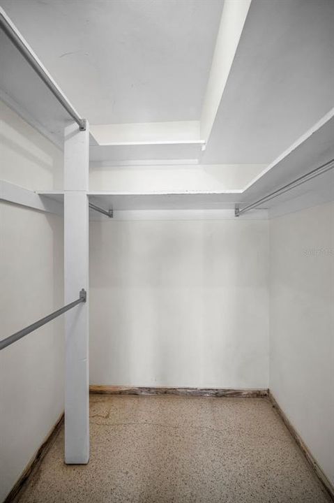 For Sale: $495,000 (4 beds, 3 baths, 2213 Square Feet)