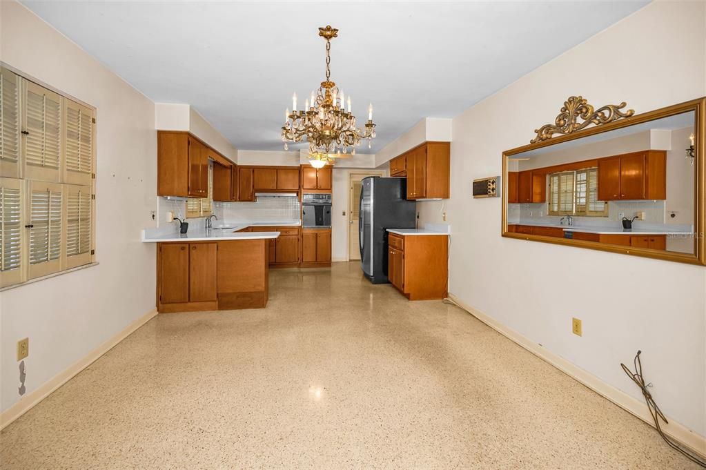 For Sale: $495,000 (4 beds, 3 baths, 2213 Square Feet)