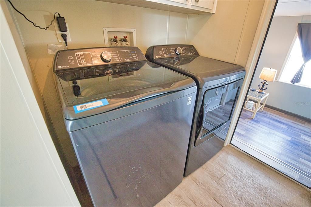 Active With Contract: $165,000 (2 beds, 2 baths, 1184 Square Feet)