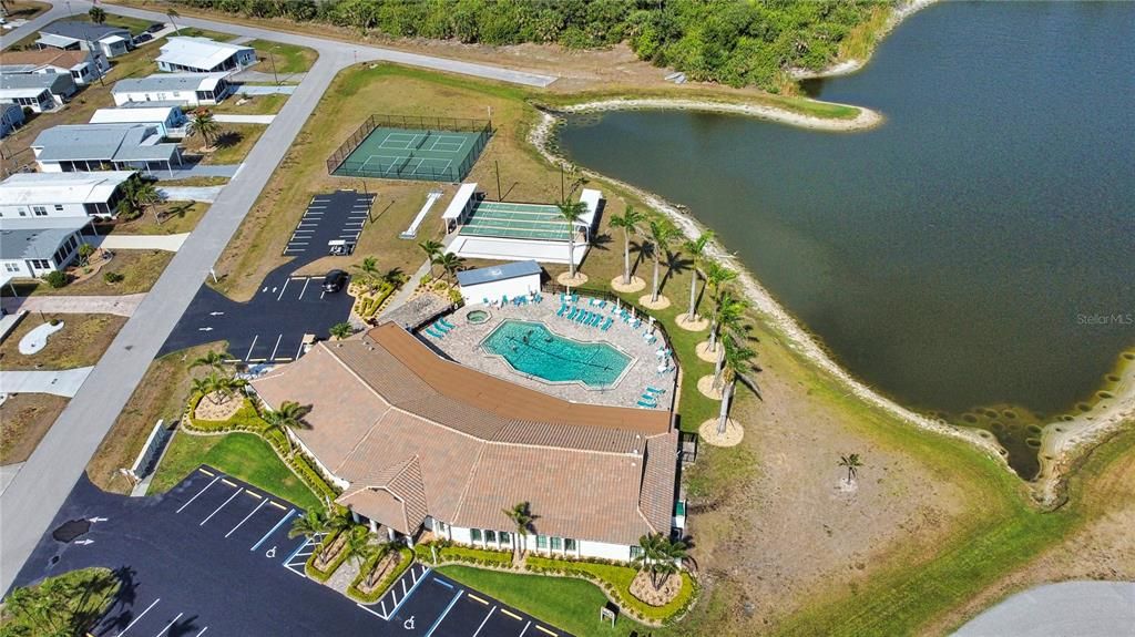 Active With Contract: $165,000 (2 beds, 2 baths, 1184 Square Feet)