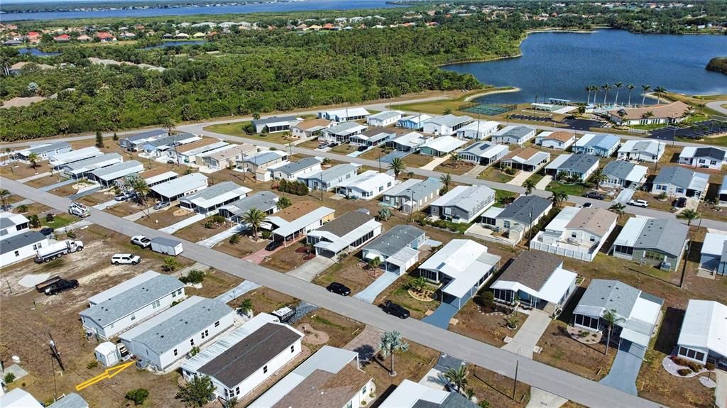 Active With Contract: $165,000 (2 beds, 2 baths, 1184 Square Feet)