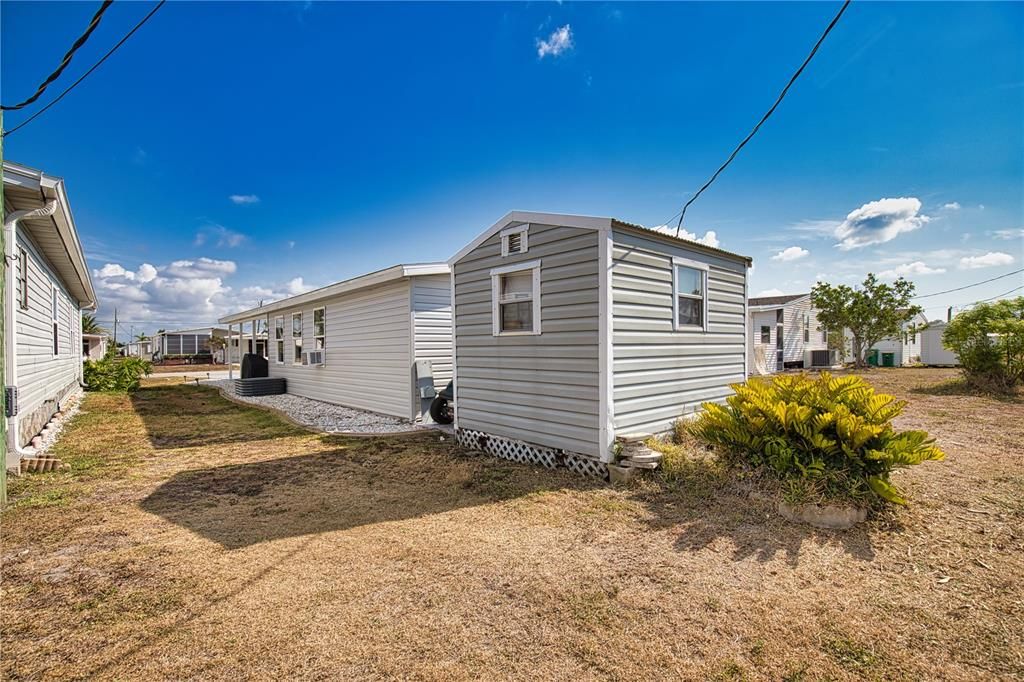 Active With Contract: $165,000 (2 beds, 2 baths, 1184 Square Feet)