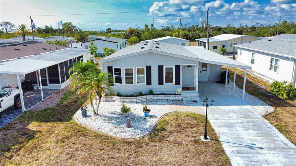 Active With Contract: $165,000 (2 beds, 2 baths, 1184 Square Feet)