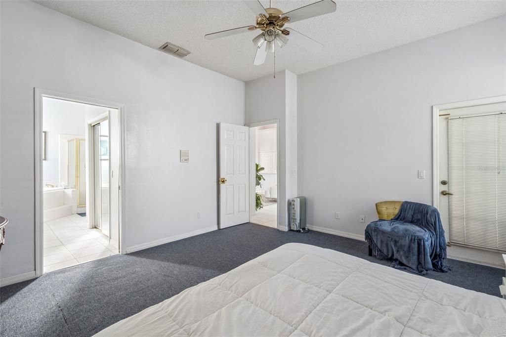 待售: $590,000 (4 贝兹, 2 浴室, 2158 平方英尺)