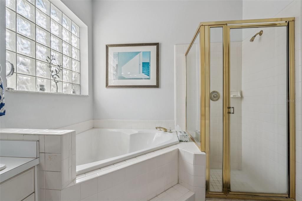 待售: $590,000 (4 贝兹, 2 浴室, 2158 平方英尺)