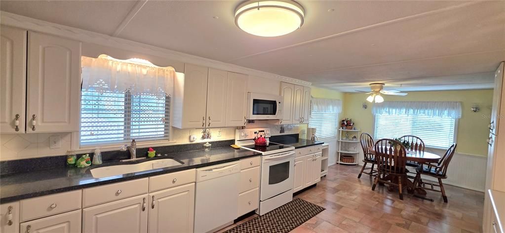 For Sale: $224,000 (2 beds, 2 baths, 1804 Square Feet)
