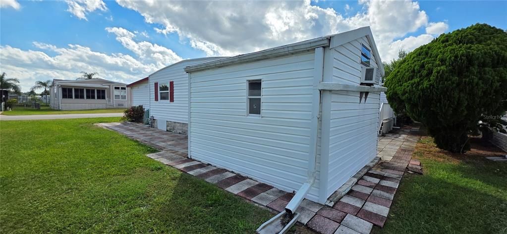 For Sale: $224,000 (2 beds, 2 baths, 1804 Square Feet)