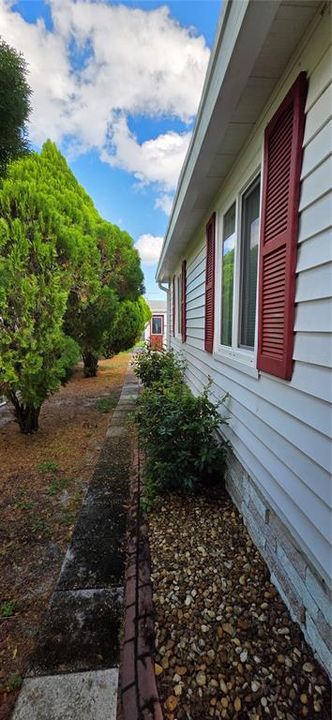 For Sale: $224,000 (2 beds, 2 baths, 1804 Square Feet)