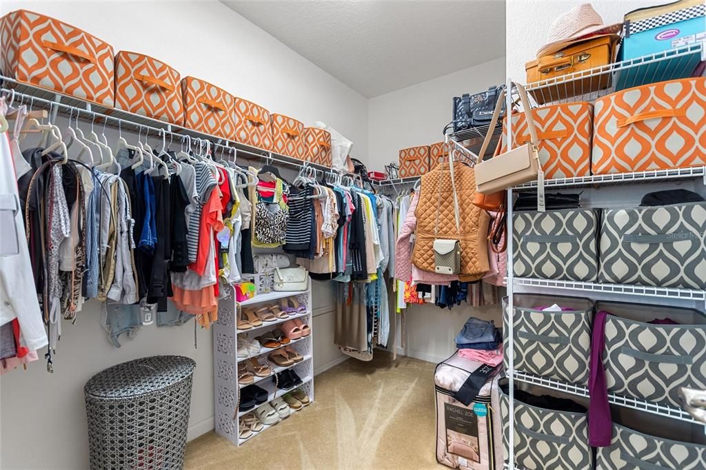 For Sale: $390,000 (4 beds, 3 baths, 2384 Square Feet)