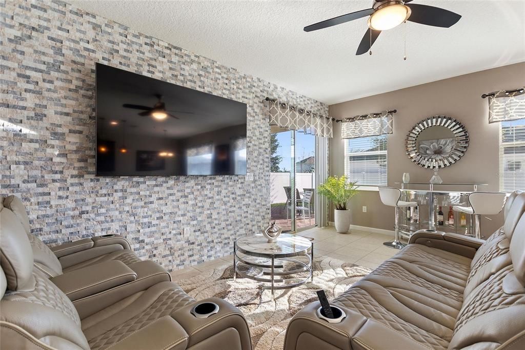 For Sale: $390,000 (4 beds, 3 baths, 2384 Square Feet)