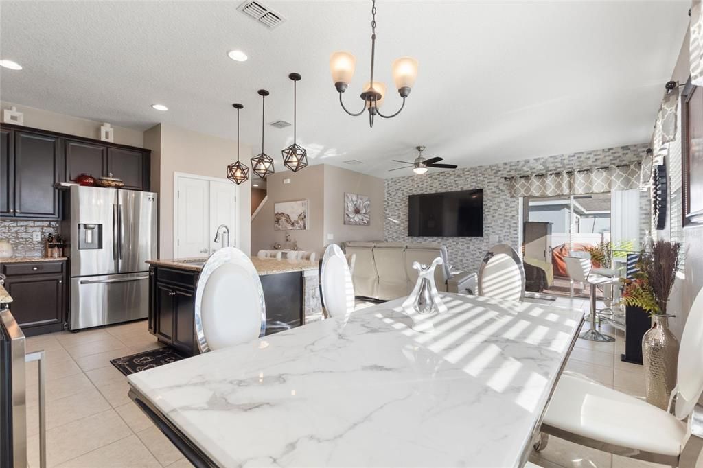 For Sale: $390,000 (4 beds, 3 baths, 2384 Square Feet)