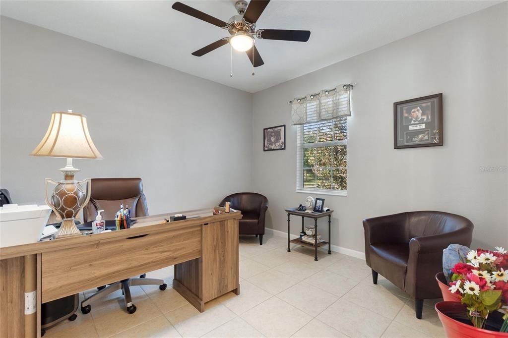 For Sale: $390,000 (4 beds, 3 baths, 2384 Square Feet)