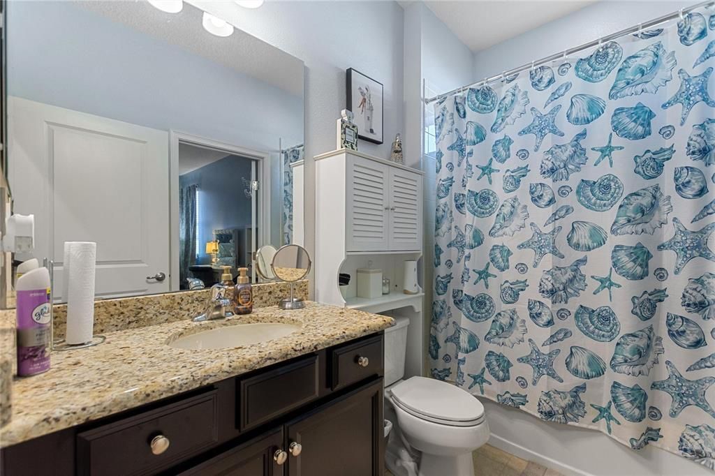 For Sale: $390,000 (4 beds, 3 baths, 2384 Square Feet)