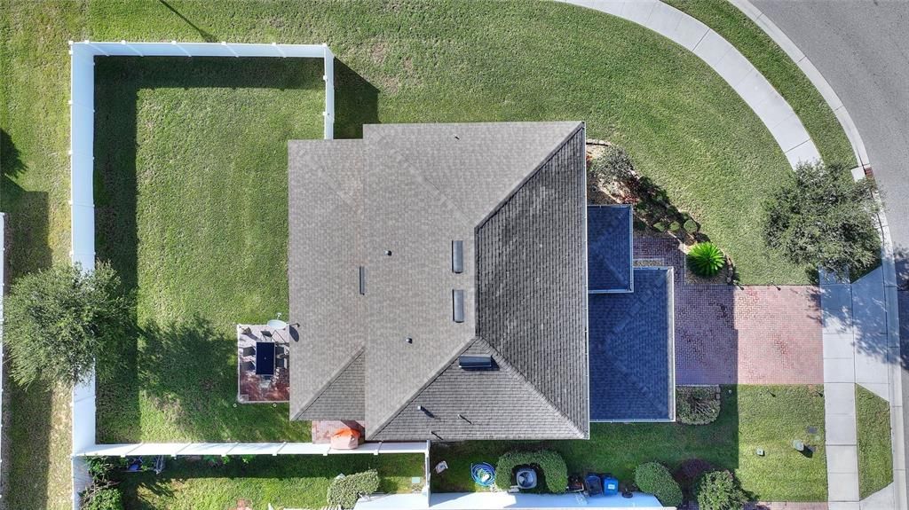 For Sale: $390,000 (4 beds, 3 baths, 2384 Square Feet)