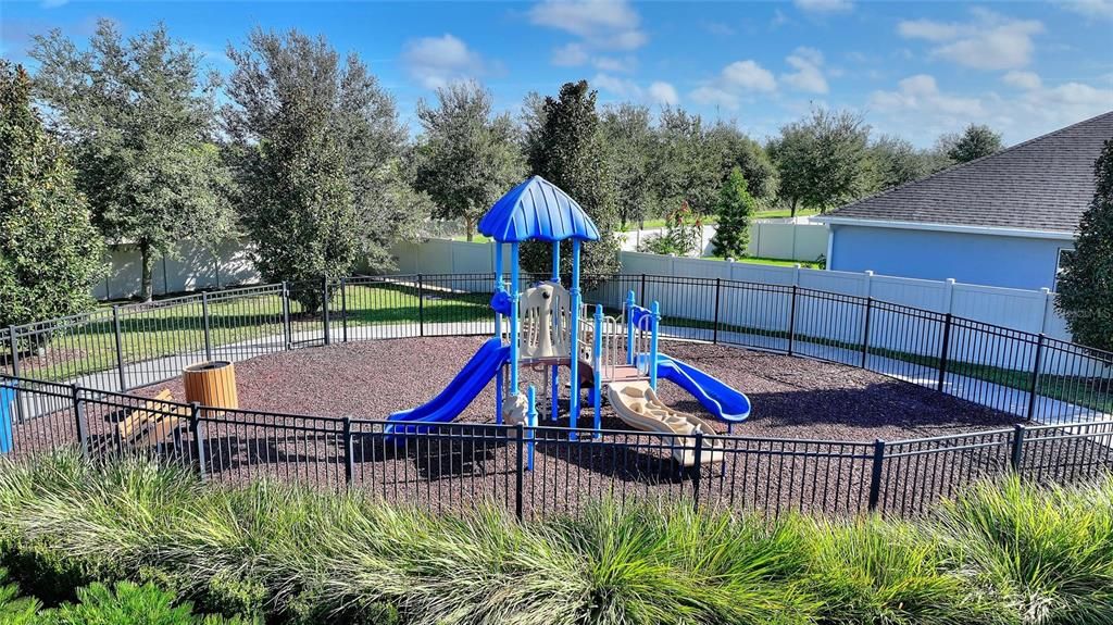 For Sale: $390,000 (4 beds, 3 baths, 2384 Square Feet)