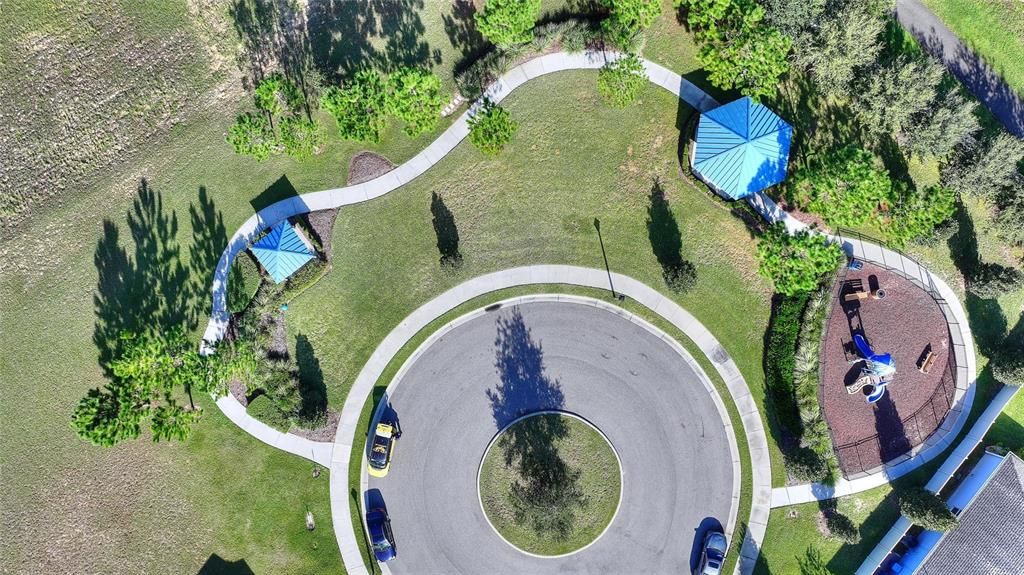 For Sale: $390,000 (4 beds, 3 baths, 2384 Square Feet)