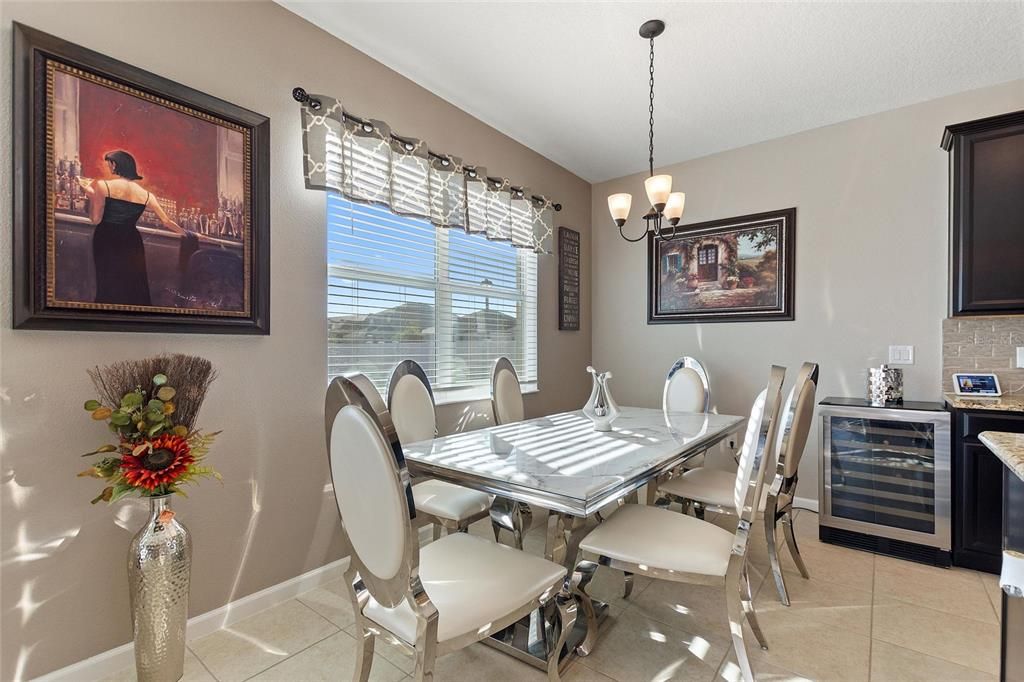 For Sale: $390,000 (4 beds, 3 baths, 2384 Square Feet)