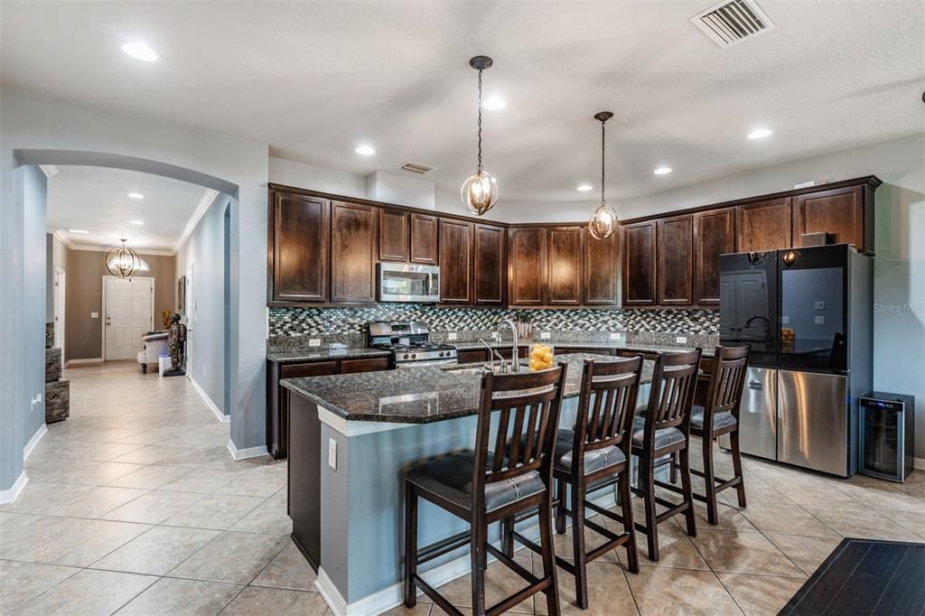 For Sale: $440,000 (3 beds, 3 baths, 2610 Square Feet)