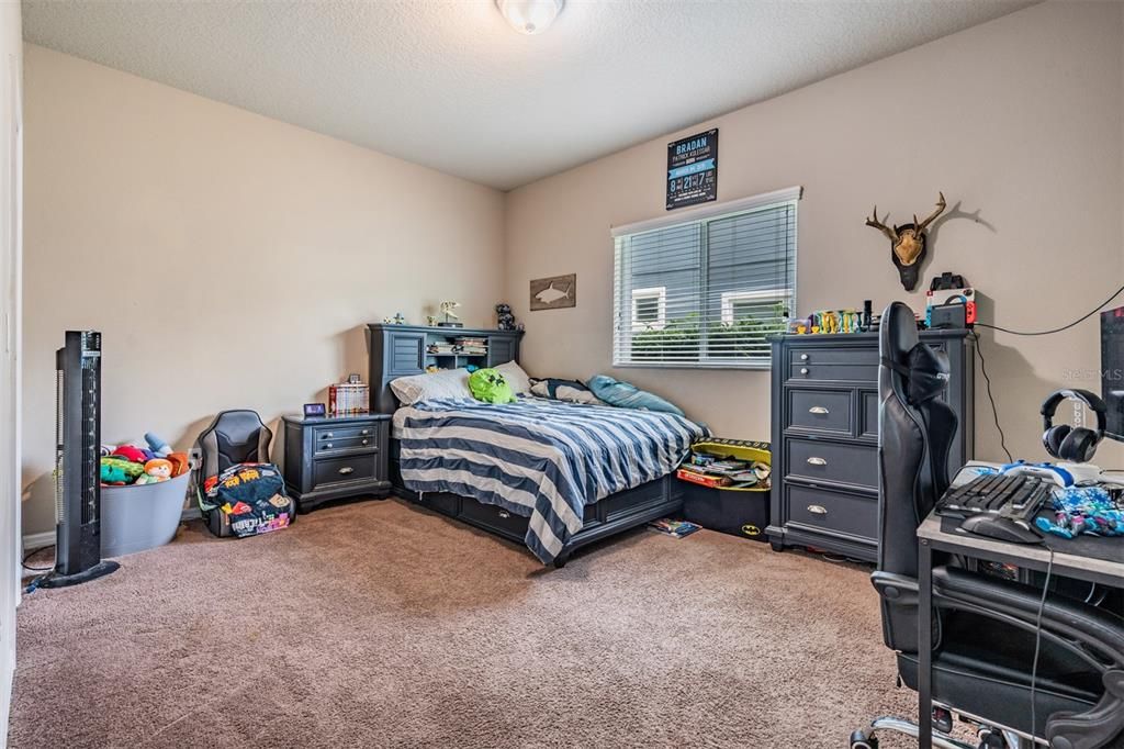 For Sale: $440,000 (3 beds, 3 baths, 2610 Square Feet)